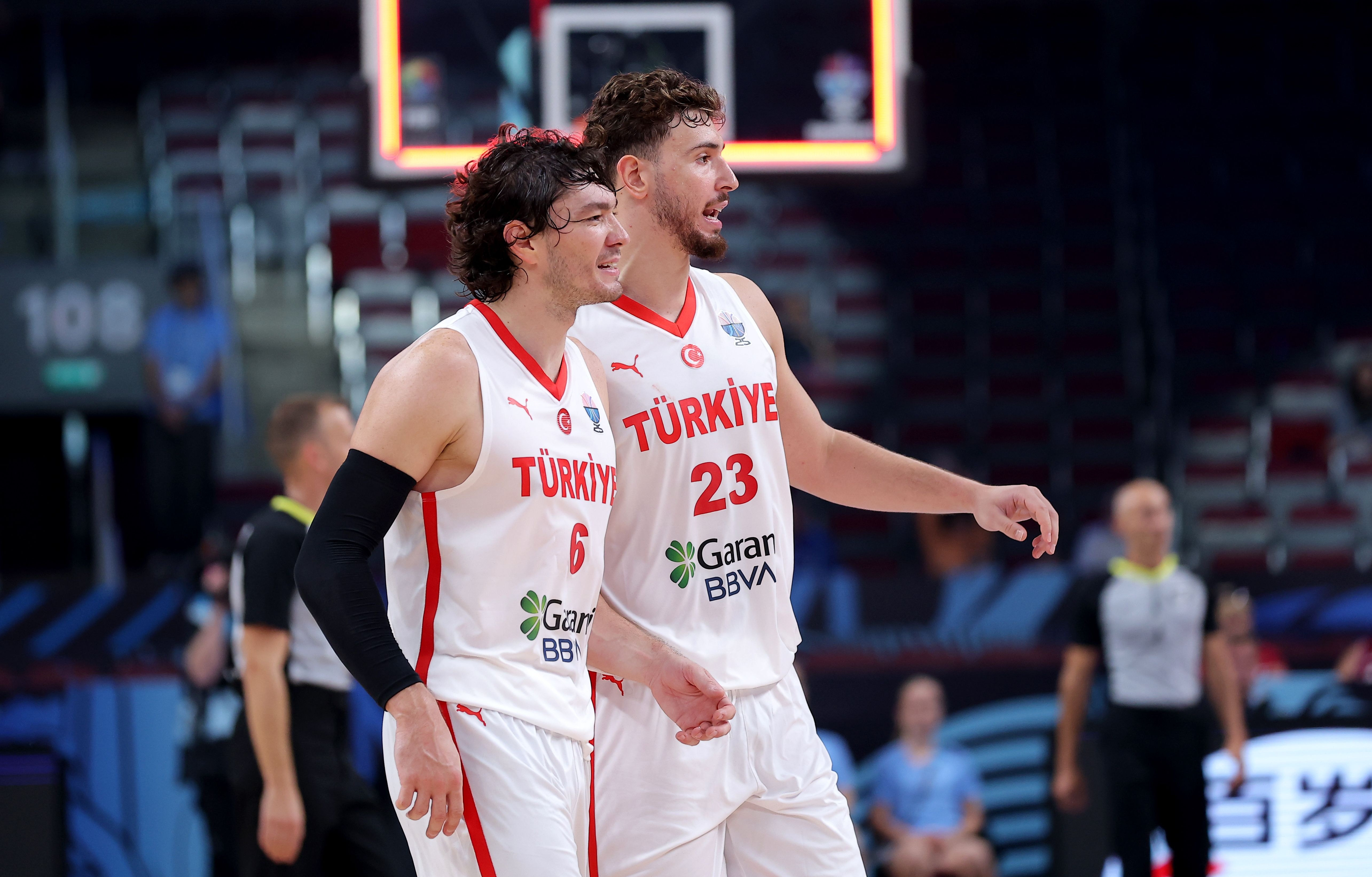 开云首页体验-土耳其男篮第三节强势爆发，单节26-13净胜瑞典13分，三节战罢确立8分优势